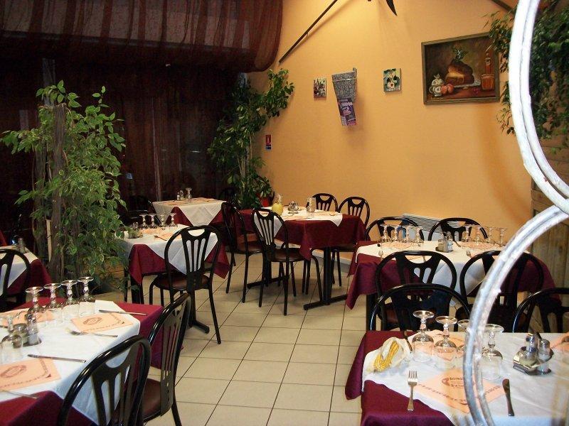 Le Périgord Pmu à Viry-Châtillon