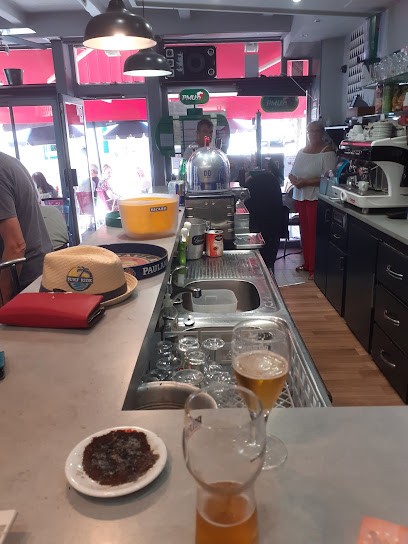 Au vingt cent eau, PMU à La Clayette